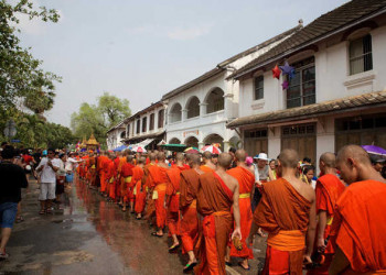 Mönche in Luang Prabang 