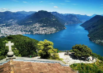 Blick vom Monte San Salvatore auf Lugano 