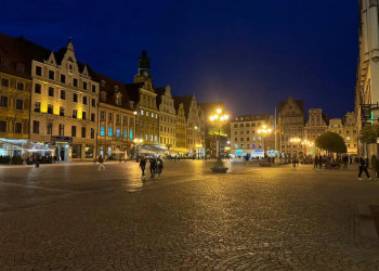 Der Breslauer Marktplatz in der Abenddämmerung 