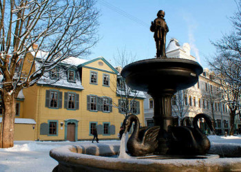 Schillerhaus mit Gänsemännchenbrunnen 