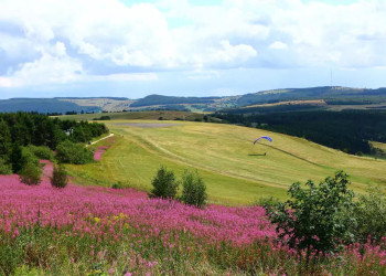 Weitblick von der Wasserkuppe in die Rhön 