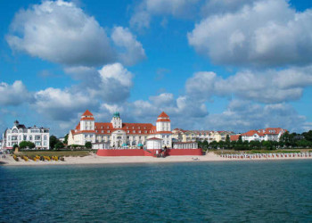 Ostseebad Binz mit Kurhaus 