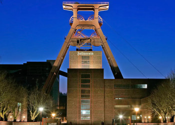 Zeche Zollverein am Abend 