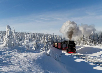 Brockenbahn in romantischer Winterkulisse 
