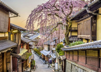 Traditionelles Japan in den Altstadtgassen von Kyoto