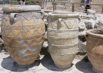 Minoische Tonkrüge auf Kreta