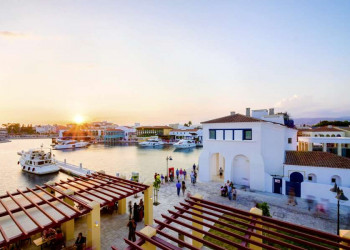 Abendstimmung im Hafen von Limassol auf Zypern