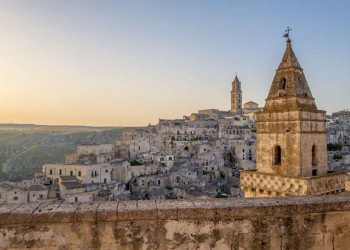 Malerischer Blick auf die Felsenstadt Matera (UNESCO-Welterbe)