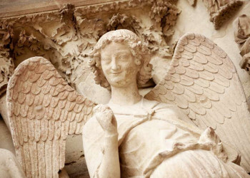 Lächelnder Engel an der Kathedrale von Reims