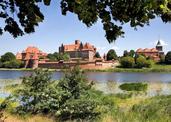Die Marienburg am Fluss Nogat in der polnischen Stadt Malbork