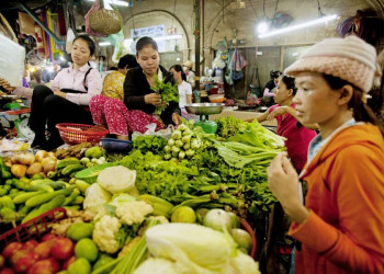 Der bunte Markt von Siem Reap in Kambodscha