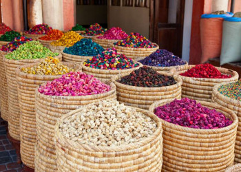 Die farbenfrohe Welt der Souks von Marrakesch
