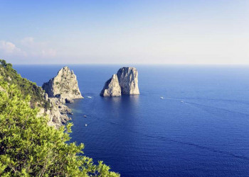 Die Faraglioni-Felsen vor Capri
