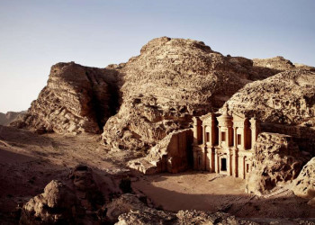 Die Felsenstadt Petra in Jordanien