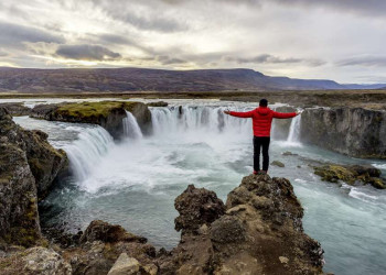 Unterwegs von Akureyri nach Husavik: der Wasserfall Godafoss