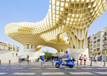 Blick auf den Metropol Parasol in Sevilla