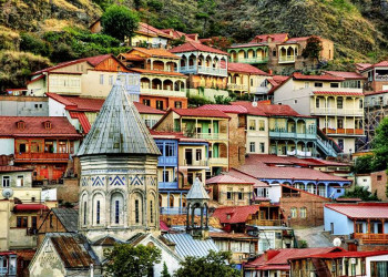 Die Altstadt von Tiflis mit ihren bunten Häusern