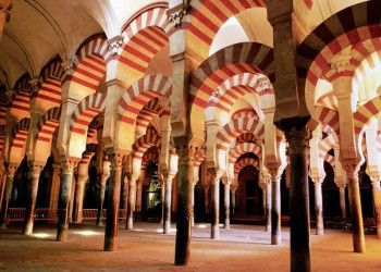 Die Arcaden der Moschee von Córdoba