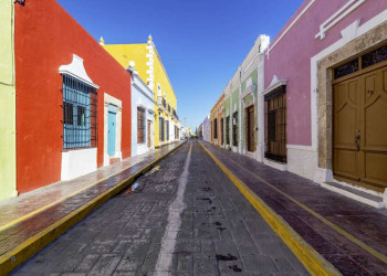 Straße in Campeche - UNESCO-Welterbestätte am Golf von Mexiko