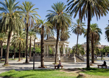 Pause unter Palmen in Palermo - was für ein schöner Tag!