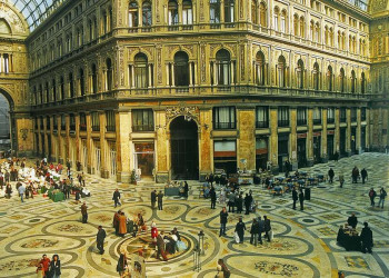 Die Galleria Umberto I in Neapel