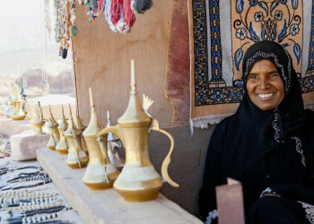 Souvenirhändlerin in Petra