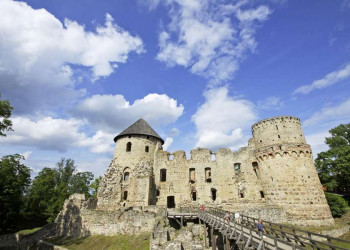 Die Burgruine von Cesis in Lettland
