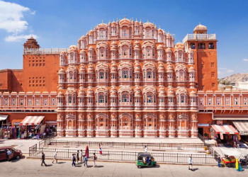 Bis heute unverändert geheimnisvoll: der Palast der Winde in Jaipur