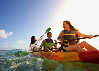 Hier haben alle Spaß: bei unserer Kajaktour auf dem Fluss Zezere