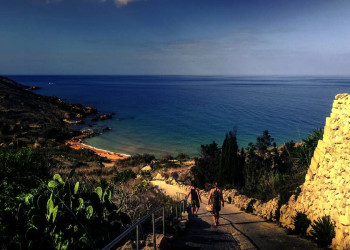 Immer wieder locken uns zwischendurch Buchten und Strände zum Baden!