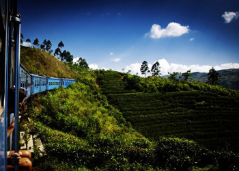 Mit dem Zug durchs Hochland von Sri Lanka