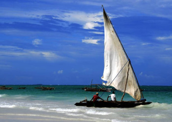Am Strand von Sansibar