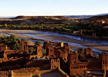 Beeindruckende Aussicht von der Berberburg Ait Benhaddou in Marokko