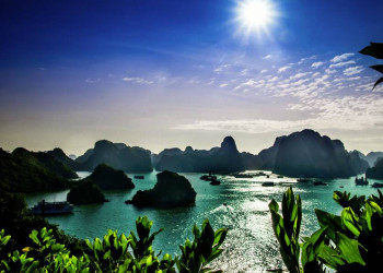 Dschunkenleben in der Halongbucht in Nordvietnam