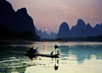 Abendstimmung in den Kegelkarstbergen nahe Guilin