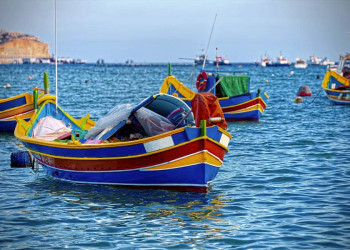 Bunt, stabil und seetüchtig - die Fischerboote in Marsaxlokk