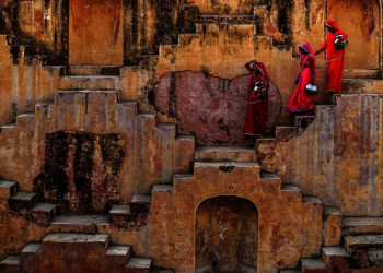 Einer der vielen Stufenbrunnen in Rajasthan