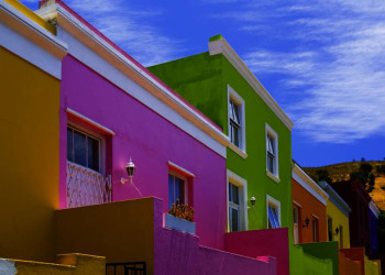 Bunte Häuser im Viertel Bo-Kaap in Kapstadt
