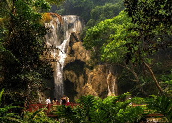 Der Wasserfall Kuang Si in Laos