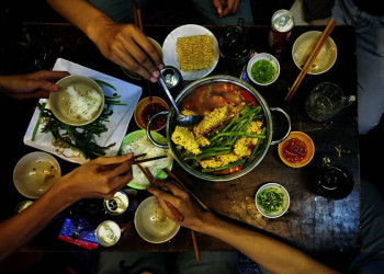 Gemeinsames Essen in Vietnam