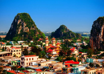 Kegelkarstberg in Vietnam.