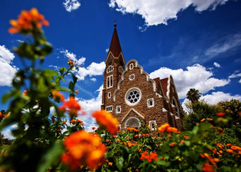 Vor der Christuskirche in Windhuk