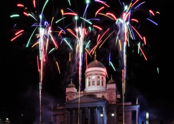 Silvesterfeuerwerk im Herzen von Helsinki