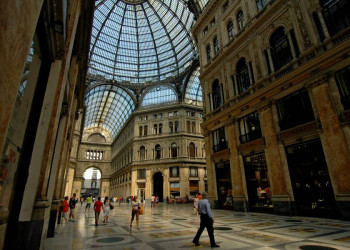 Die Einkaufspassage Galleria Umberto in Neapel, Italien