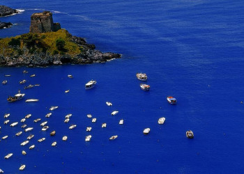 Bezaubernd: das azurfarbene Meer an der Costa dei Cedri