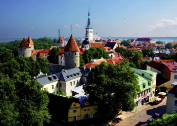 Tallinns Altstadt an einem sonnigen Tag