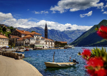 Malerischer Blick auf die Bucht von Kotor