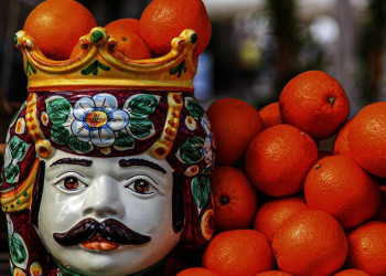 Dekorative Präsentation für sonnengereifte Früchte