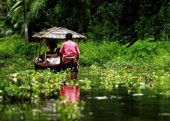 Bootsfahrt in den Backwaters von Kerala