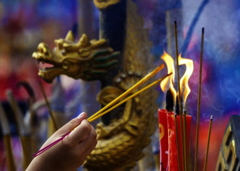 Duftkerzen im Tempel